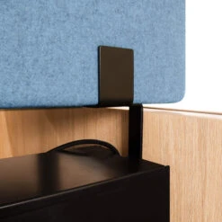 MOTION Akustik-Tischtrennwand | 600 Mm Hoch, Wollbezüge VELITO / SYNERGY -Möbel Pro Verkauf Akustik Loesung Tischtrennwand MOTION als Sichtschutz Laermschutz Schallabsorbierend Raumtrenner Akustik Loesung Tischtrennwand Trennwand MOTION Sichtschutz