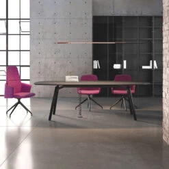 BRALCO RAIL Besprechungstisch | Bootsform 2400 - 2800 Mm (8 - 10 Personen) | Echtholz, Eiche Hellgrau -Möbel Pro Verkauf BRALCO RAIL Italienischer Designer Besprechungstisch Echtholzfurnier Tischplatte Eiche Massivholz Gestell Tischplattenart Groesse Farbe und Elektrifizierung waehlbar Konferenz 12 5