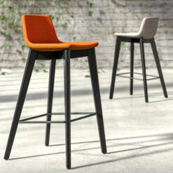 TWIST&SIT Barhocker | Massivholz-Gestell, 635 Mm Sitzhöhe, Wollbezug SYNERGY -Möbel Pro Verkauf Barhocker TWISTundSIT 84 cm Fussgestell Echtholz Tresenhocker Hochstuhl Hocker 4