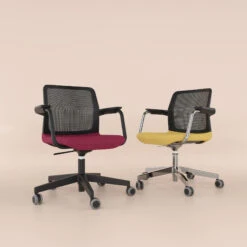 WIND Drehstuhl Rollbar | Höhenverstellbar, Netzrücken, Wollbezüge VELITO / SYNERGY