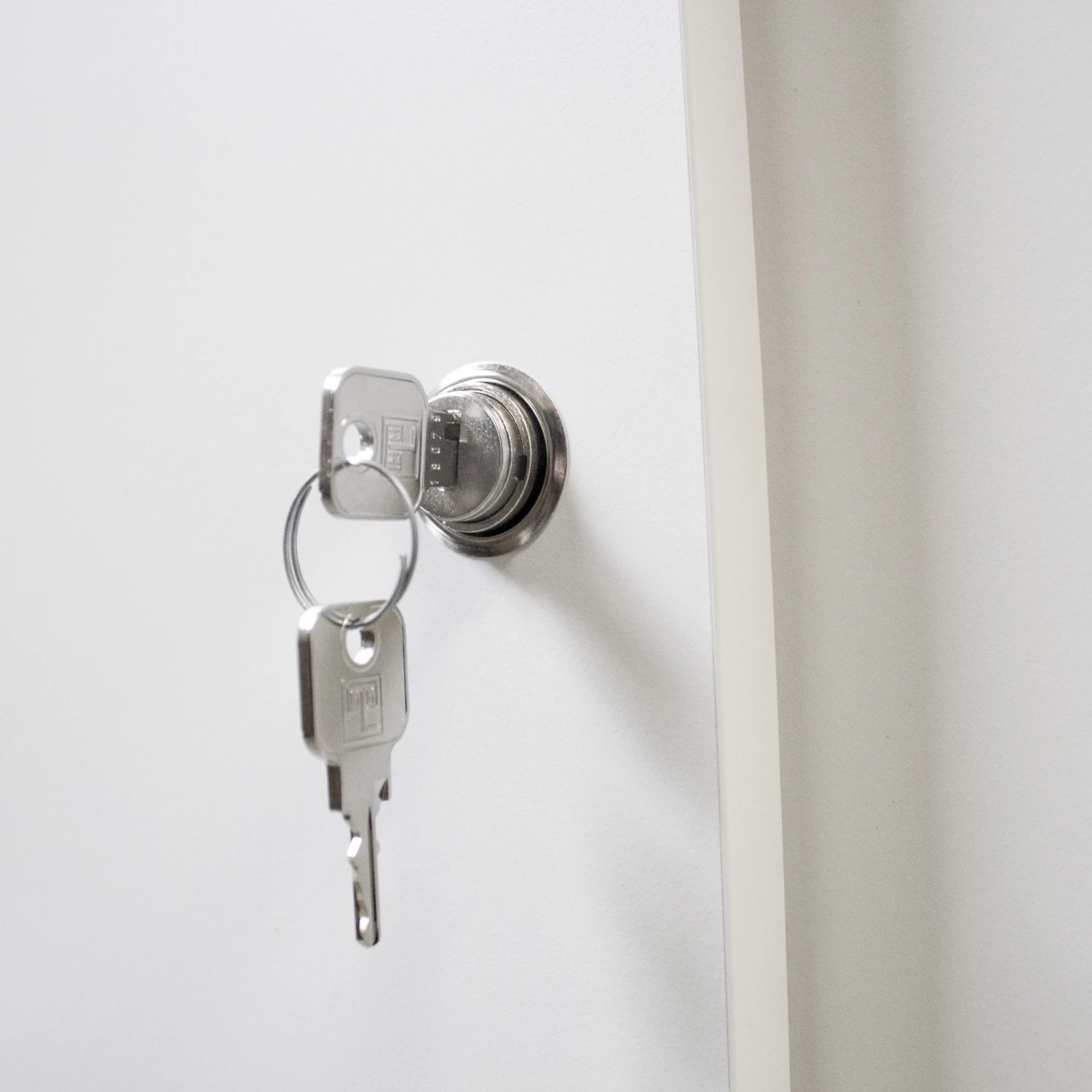 UNI Schiebetürenschrank | 2 OH, 1200 X 777 Mm, Perlgrau 6 UNI Schiebetürenschrank | 2 OH, 1200 X 777 Mm, Perlgrau – Bild 4